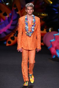 Moschino Resort 2017