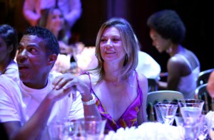 Marc Jacobs Divine Decadence Fragrance Dinner Ellen Pompeo