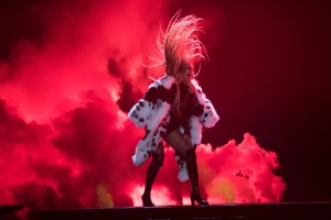 Beyoncé's Best On Stage Looks
