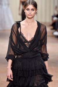 Alberta Ferretti RTW Spring 2017