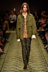 Burberry September 2016 Buy-Now Seasonless Show