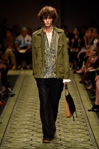 Burberry September 2016 Buy-Now Seasonless Show
