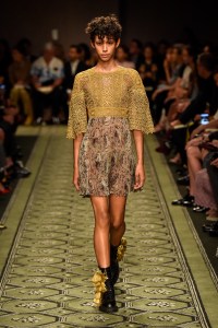 Burberry September 2016 Buy-Now Seasonless Show