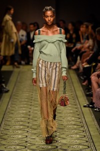 Burberry September 2016 Buy-Now Seasonless Show