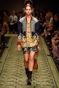 Burberry September 2016 Buy-Now Seasonless Show