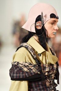 Maison Margiela RTW Spring 2017