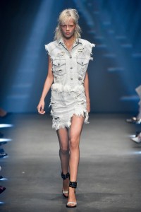 Versus RTW Spring 2017