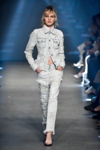 Versus RTW Spring 2017