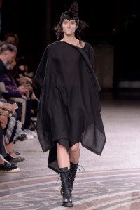 Yohji Yamamoto RTW Spring 2017