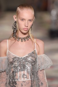 Alexander McQueen RTW Spring 2017