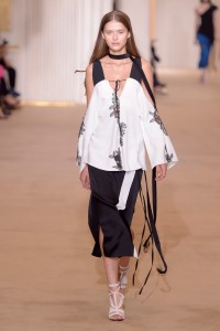 Roland Mouret RTW Spring 2017