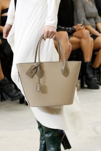 Louis Vuitton RTW Spring 2017