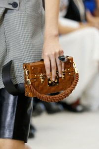 Louis Vuitton RTW Spring 2017