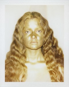 federico-spadoni-vanessa-beecroft-vogue-itali