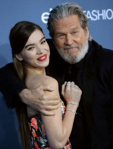 Hailee Steinfeld and Jeff Bridges