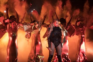 Beyoncé's Best On Stage Looks