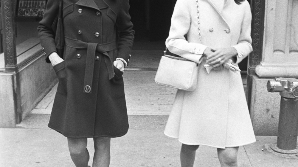 Lee Radziwill's Decorative Art, Books, Costume Jewelry to be Auctioned