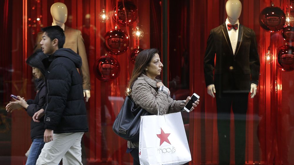 As Weekly Retail Sales Slide, Online Holiday Shopping Remains Strong