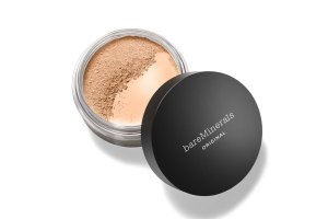 Original foundation in the BareMinerals and Ingrid Nilsen "Be Your Best Self" kit.