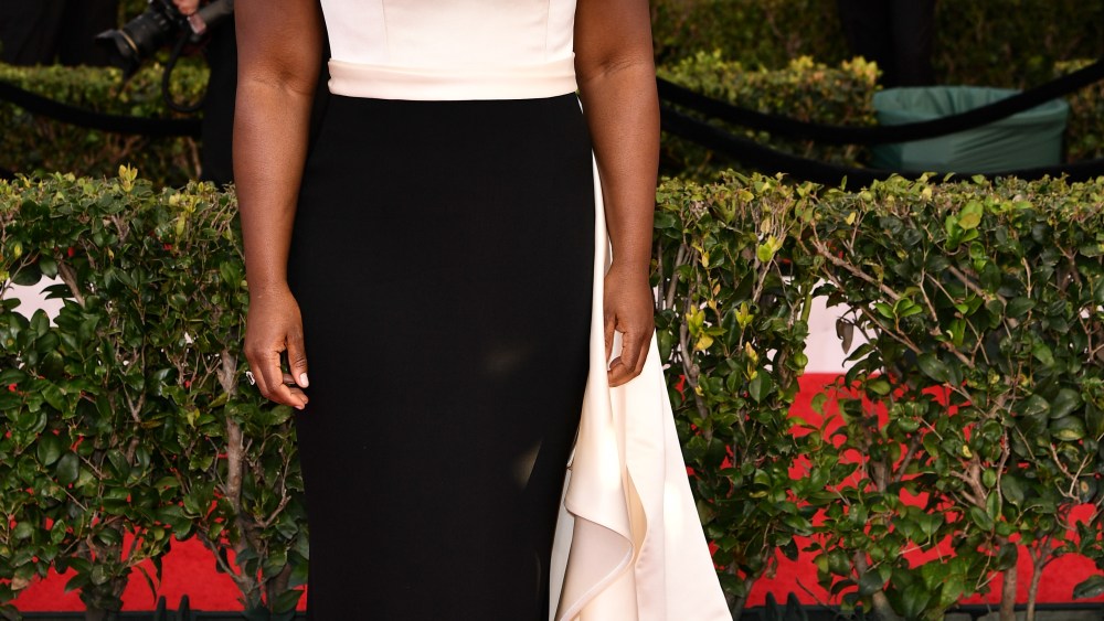 Uzo Aduba SAG Awards Fashion 2017