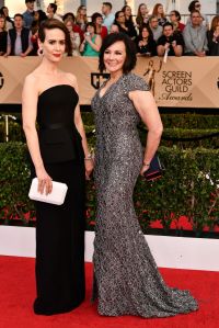 Sarah Paulson in Vera Wang with Marcia Clarke SAG Awards Fashion 2017