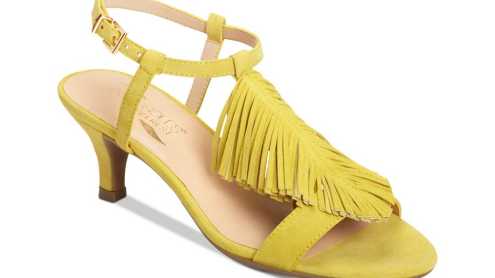 yellow heels aerosoles