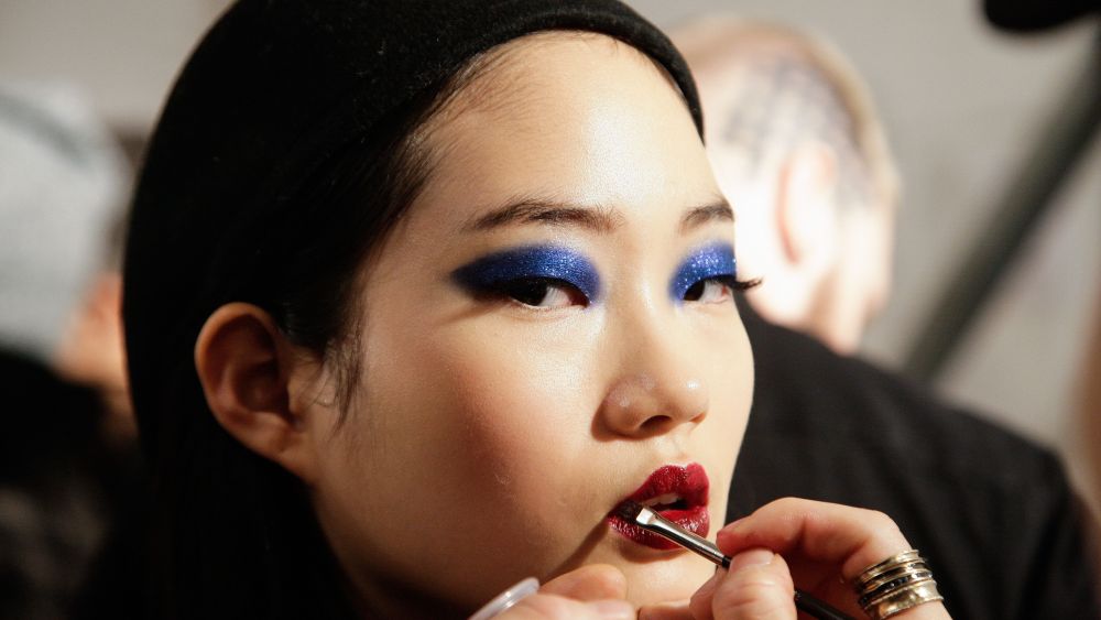 Best Hair and Makeup Trends Fall 2017: Braids, Burgundy Lips [PHOTOS]