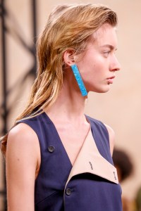 Details at Christopher Kane RTW Fall 2017
