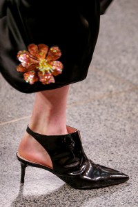 Details at Christopher Kane RTW Fall 2017