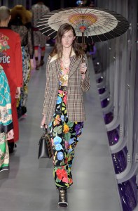 Gucci Fall 2017: Men's and Women's Show