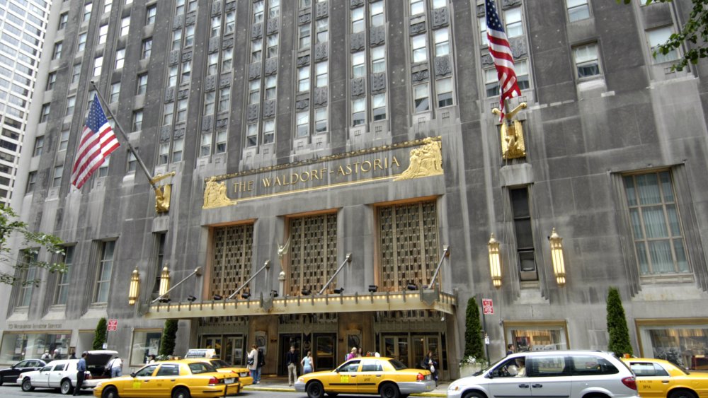 THE WALDORF ASTORIA HOTEL, PARK AVENUE, MANHATTAN, NEW YORK, AMERICAVARIOUS