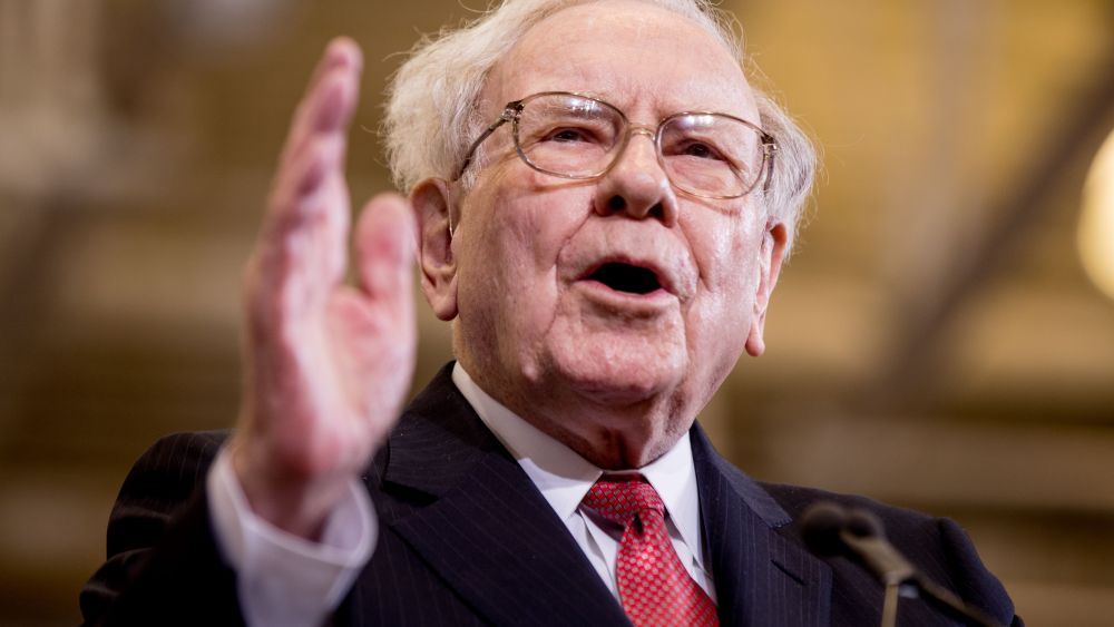 warren buffett Copyright 2016 The Associated Press. All rights reserved. This material may not be published, broadcast, rewritten or redistributed without permission.Mandatory Credit: Photo by Andrew Harnik/AP/REX/Shutterstock (5813166t)Warren BuffettHillary Clinton presidential campaign, Omaha, USA - 01 Aug 2016Berkshire Hathaway Chairman and CEO Warren Buffett speaks at a rally for Democratic presidential candidate Hillary Clinton at Omaha North High Magnet School in Omaha, Neb