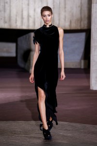 Roland Mouret RTW Fall 2017