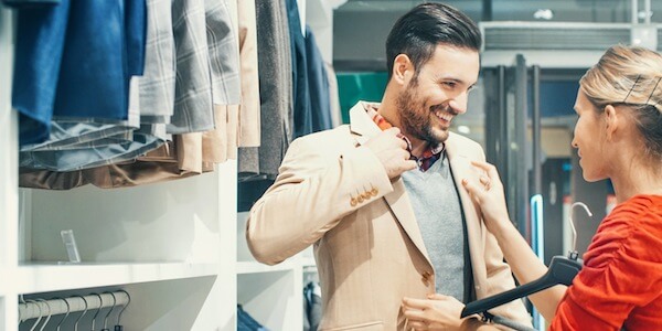 Strong US Economy Pushes Retail Sales to 6-Month High