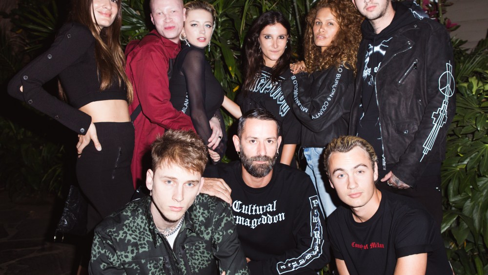 Natalia Bonifaci, Shaun Ross, Caroline Vreeland, Machine Gun Kelly, Marcelo Burlon, Melissa Graham, Travis Mills, Brandon Thomas Lee Marcelo Burlon Los Angeles dinner