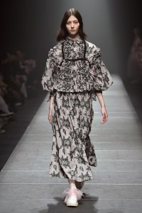 Chika Kisada RTW Fall 2017