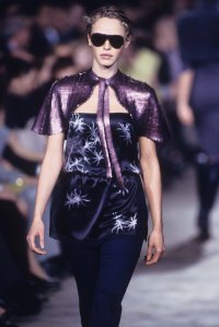 Models on the runway of Stella McCartney's Fall 1999 Ready-To-Wear collection for Chloe.