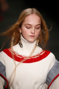 Details at Alexander Mcqueen RTW Fall 2017