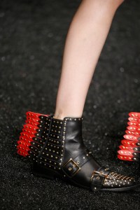 Details at Alexander Mcqueen RTW Fall 2017