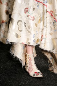 Details at Alexander Mcqueen RTW Fall 2017
