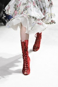 Details at Giambattista Valli RTW Fall 2017