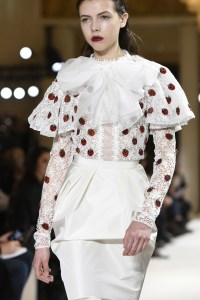 Details at Giambattista Valli RTW Fall 2017