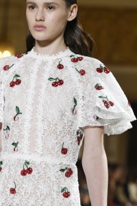 Details at Giambattista Valli RTW Fall 2017