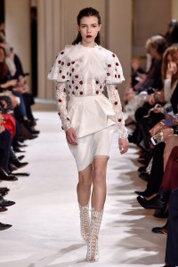 Giambattista Valli RTW Fall 2017