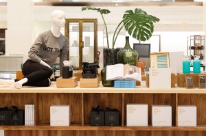 Apa teeth whitening kits are part of the wellness offering.