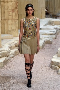 Chanel Cruise 2018 Show: All the Looks