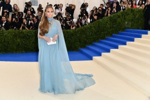 Met Gala 2017 Jennifer Lopez