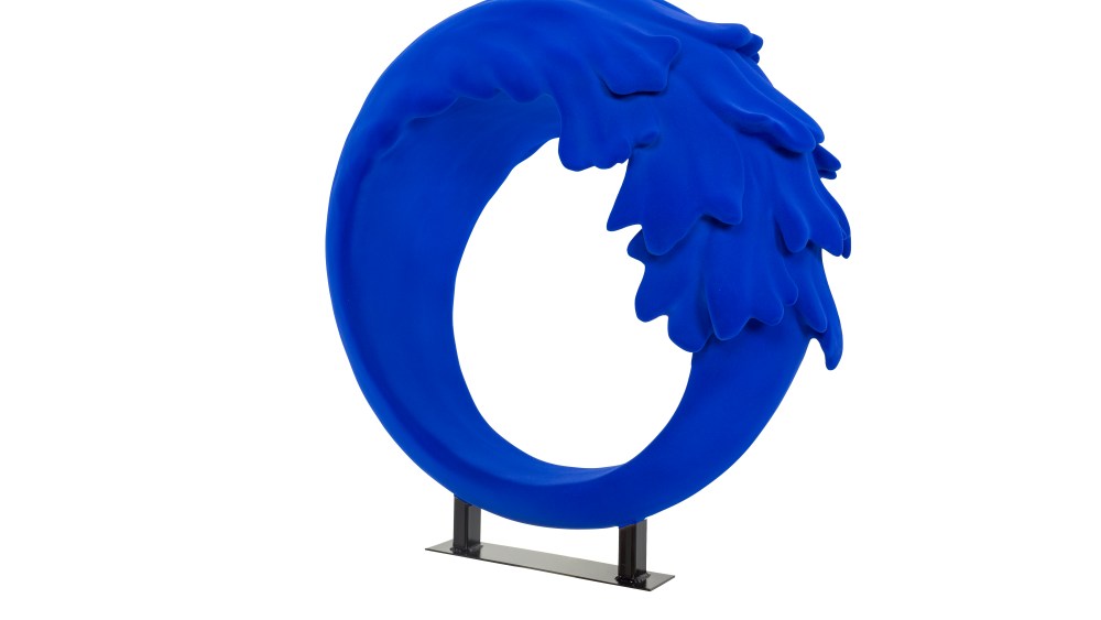 Sienna Miller's La Mer Wave Walk sculpture.