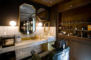 The men's grooming area.