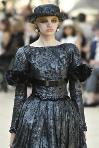 Details at Chanel Couture Fall 2017